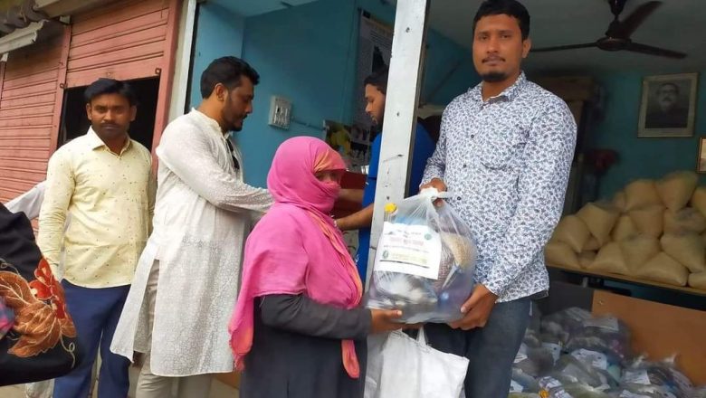 ৬৪টি দুস্থ পরিবারের মাঝে অদম্য যুব সংঘের ইফতার সামগ্রী বিতরণ