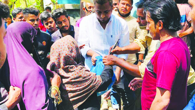 ওয়াহেদপুরে যুবলীগ নেতা মিঠুর ইফতার সামগ্রী বিতরণ