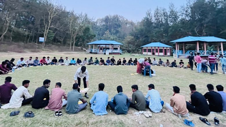 মীরসরাই কলেজ ছাত্রদল নেতা ইকবাল এইচ ইমন এর উদ্যোগে দেশনেত্রী বেগম খালেদা জিয়ার সুস্থতা কামনায় দোয়া ও ইফতার মাহফিল অনুষ্ঠিত হয়