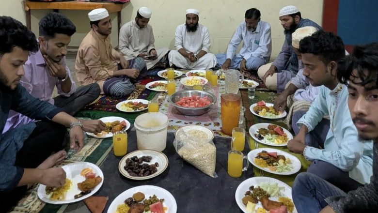 মাদ্রাসার শিক্ষার্থীদের নিয়ে ‘আনন্দের আহার’ এর ইফতার ও দোয়া মাহফিল